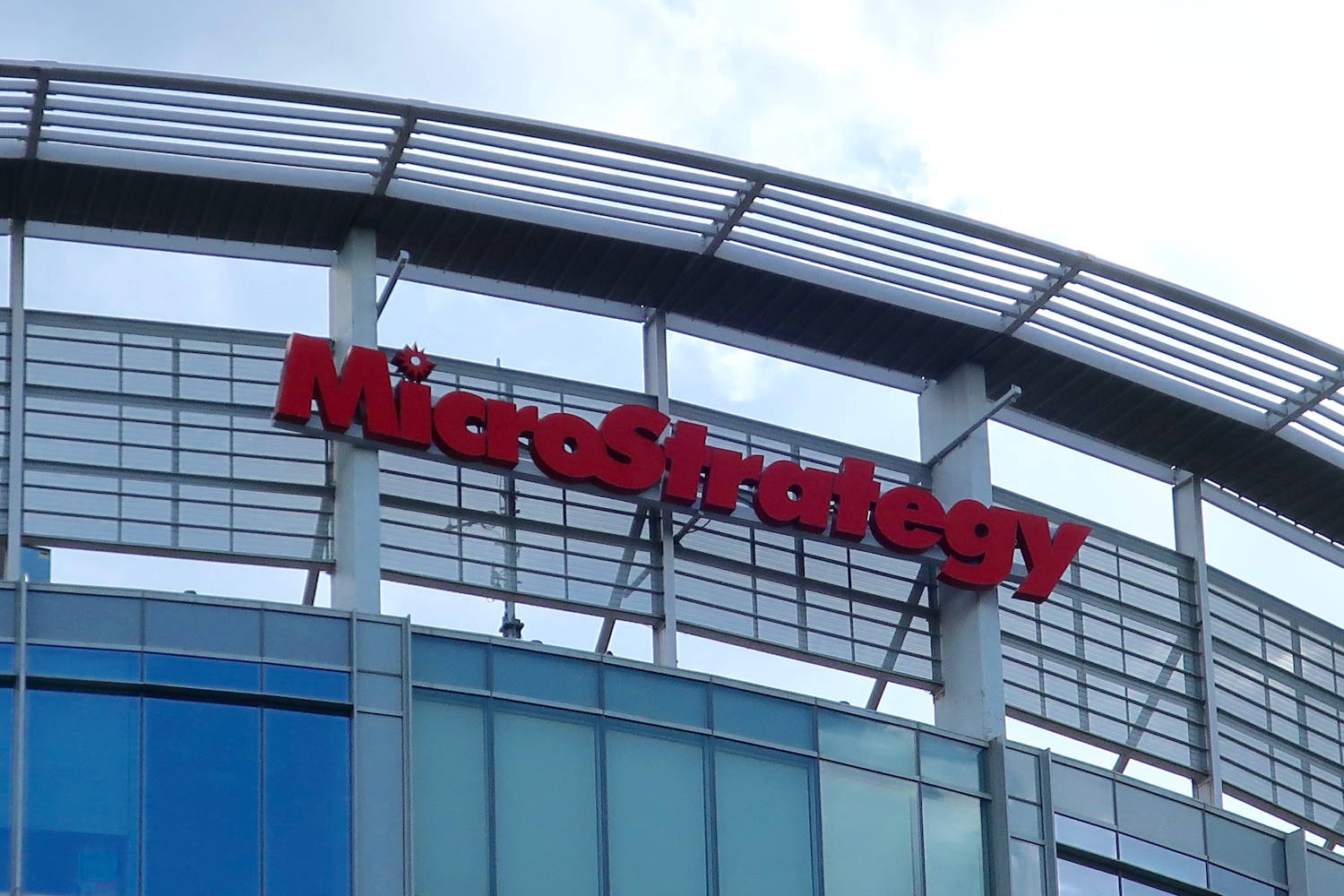 From-blockchain-to-business-explore-crypto-friendly-companies-except-tesla-and-microstrategy-4.jpg